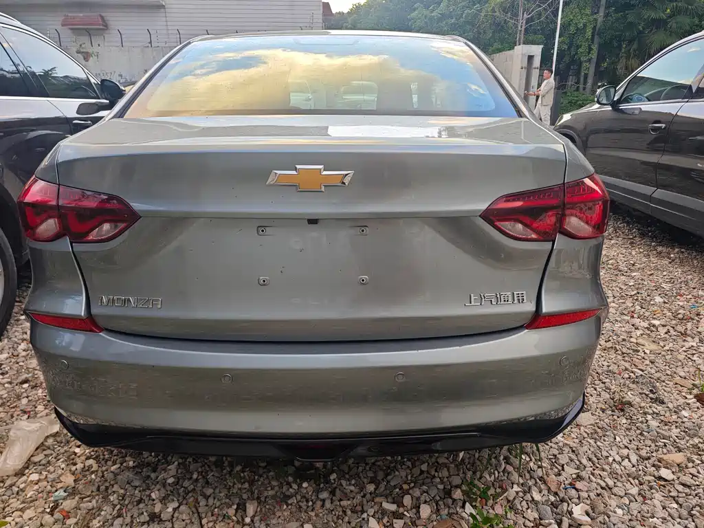 Chevrolet Monza — миниатюра 5