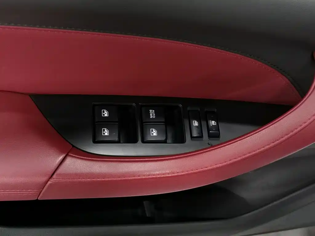 Changan Eado — миниатюра 9