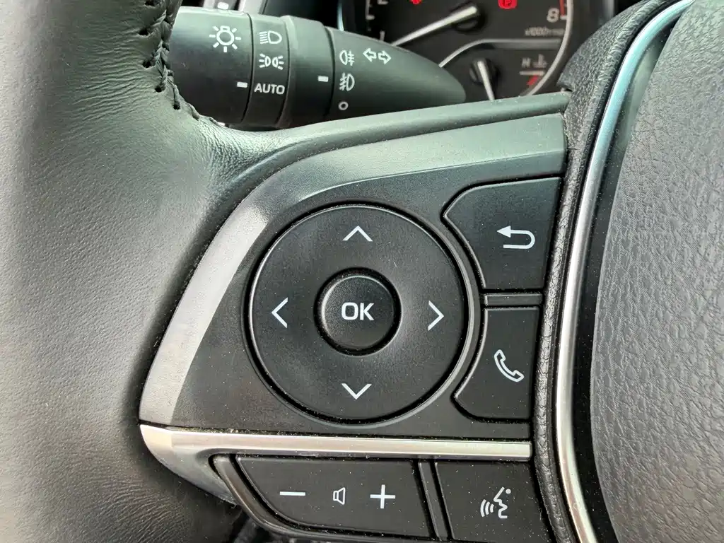 Toyota Camry — миниатюра 28