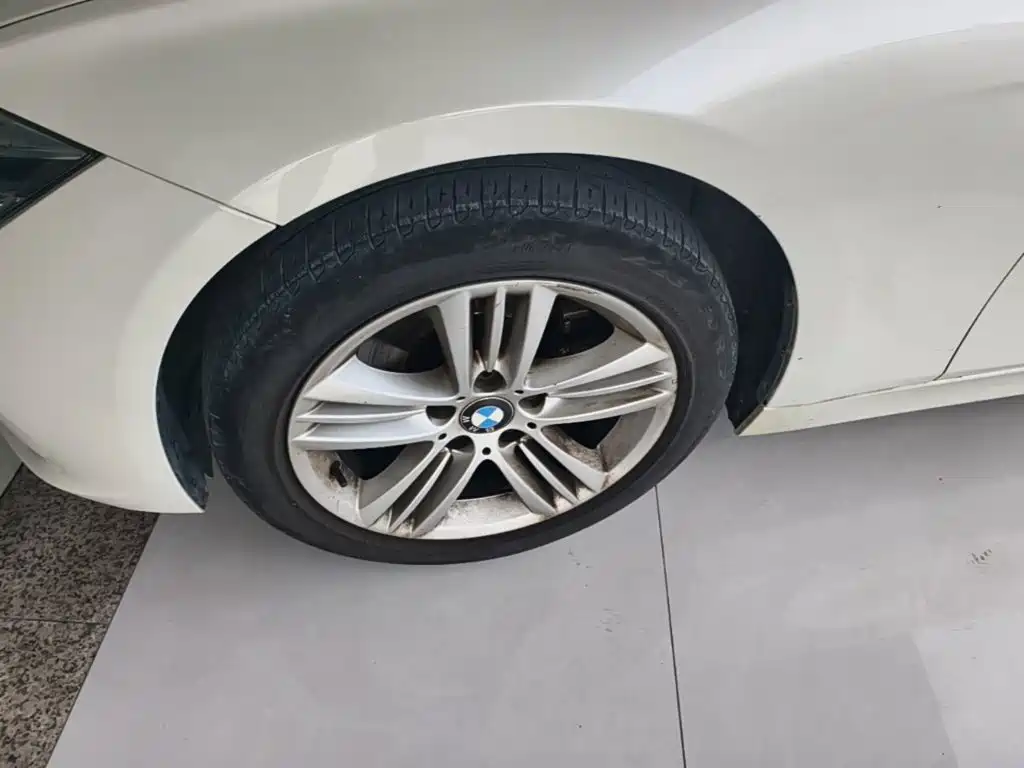BMW 3 Series — миниатюра 23
