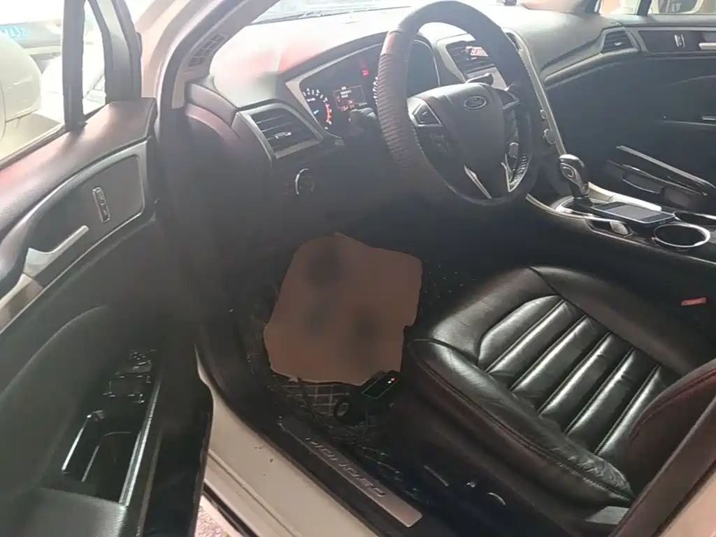 Ford Mondeo — миниатюра 16