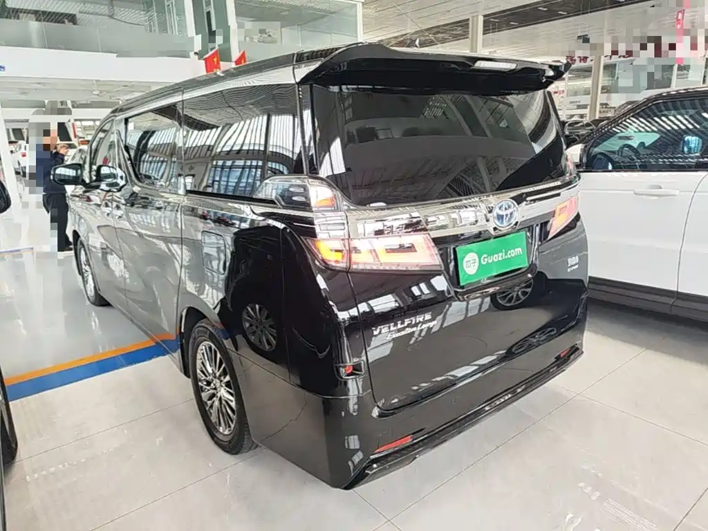 Toyota Vellfire — миниатюра 5