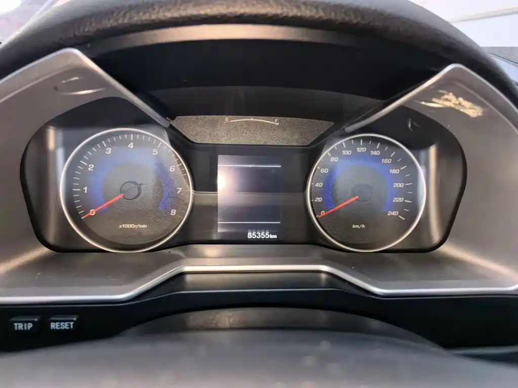 Geely Emgrand — миниатюра 12