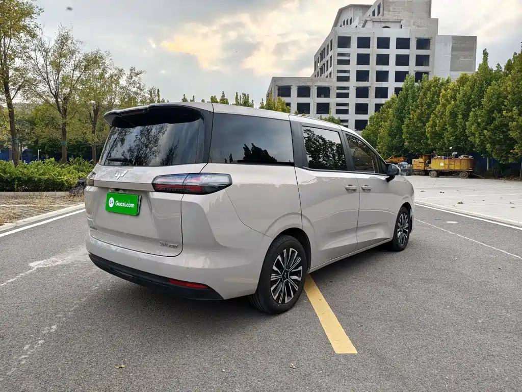 Wuling Xingguang 730 New Energy — миниатюра 7