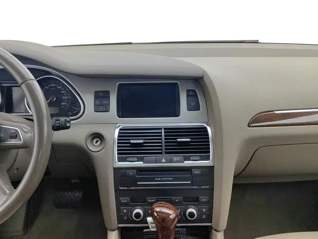 Audi Q7 — миниатюра 12