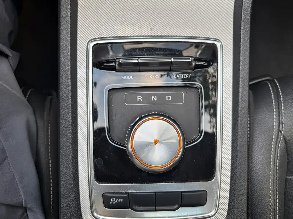 Roewe i6 New Energy — миниатюра 15
