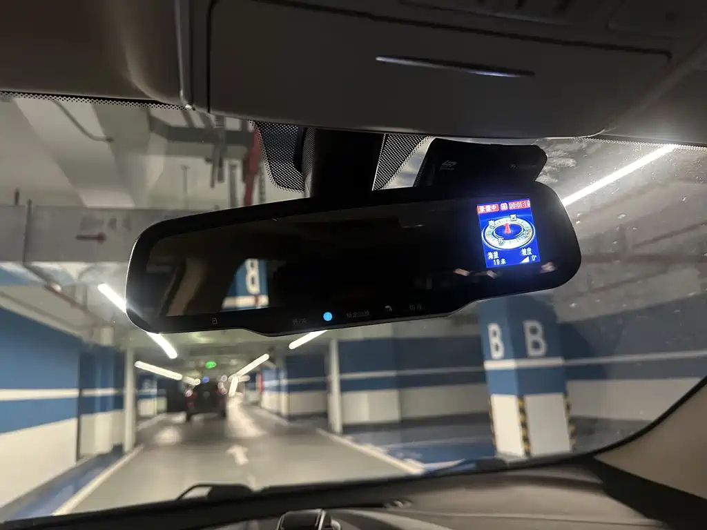 BYD Yuan EV — миниатюра 18