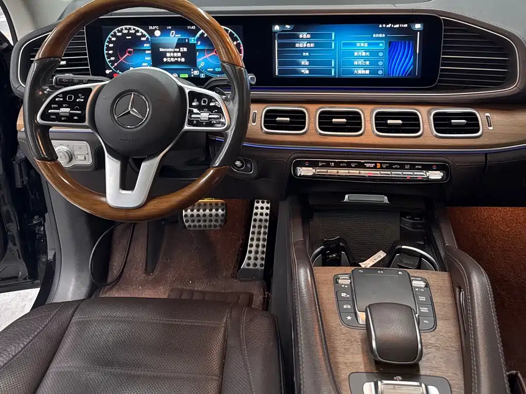 Mercedes-Benz GLS — миниатюра 12