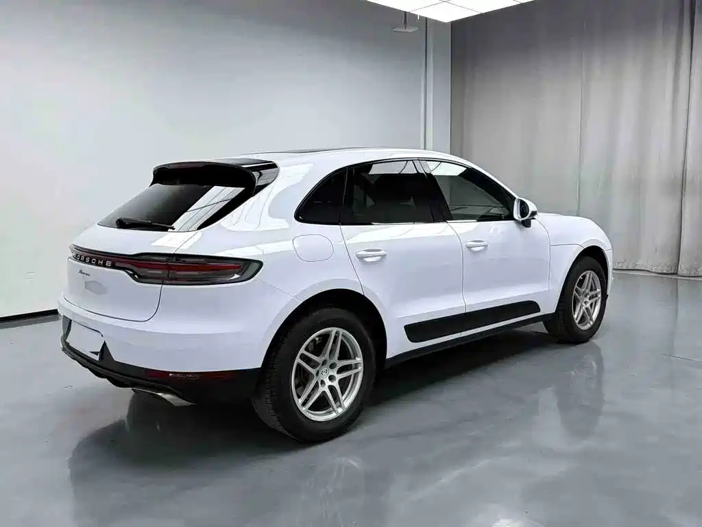 Porsche Macan — миниатюра 7