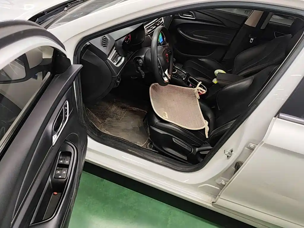 Roewe i5 — миниатюра 16