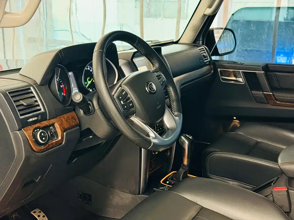 BAIC BJ80 2019 2.3T AT VI