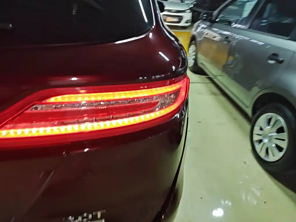 Lincoln MKC — миниатюра 8