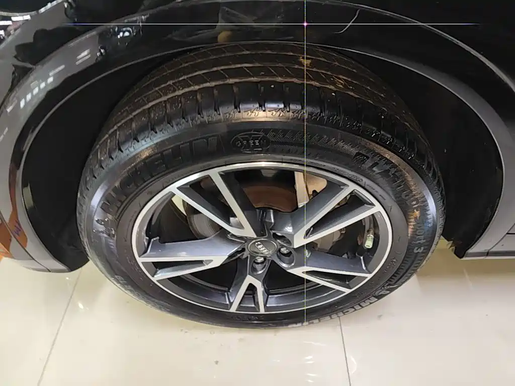 Audi Q5L — миниатюра 23