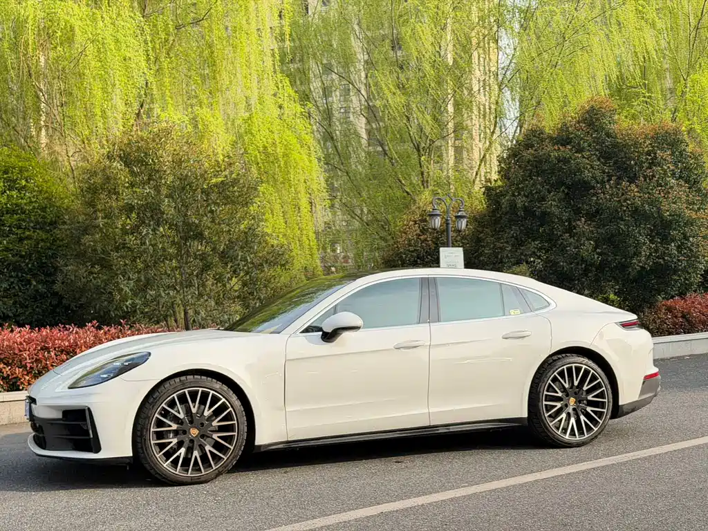 Porsche Panamera — миниатюра 5