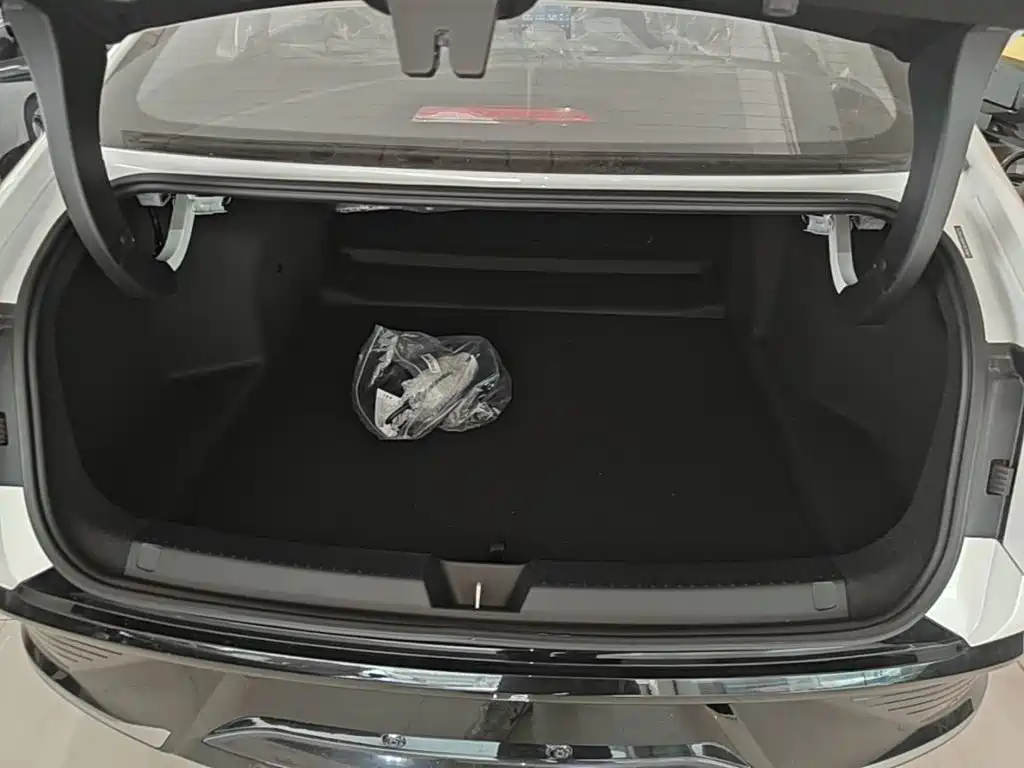 Wuling 五菱E5 — миниатюра 19
