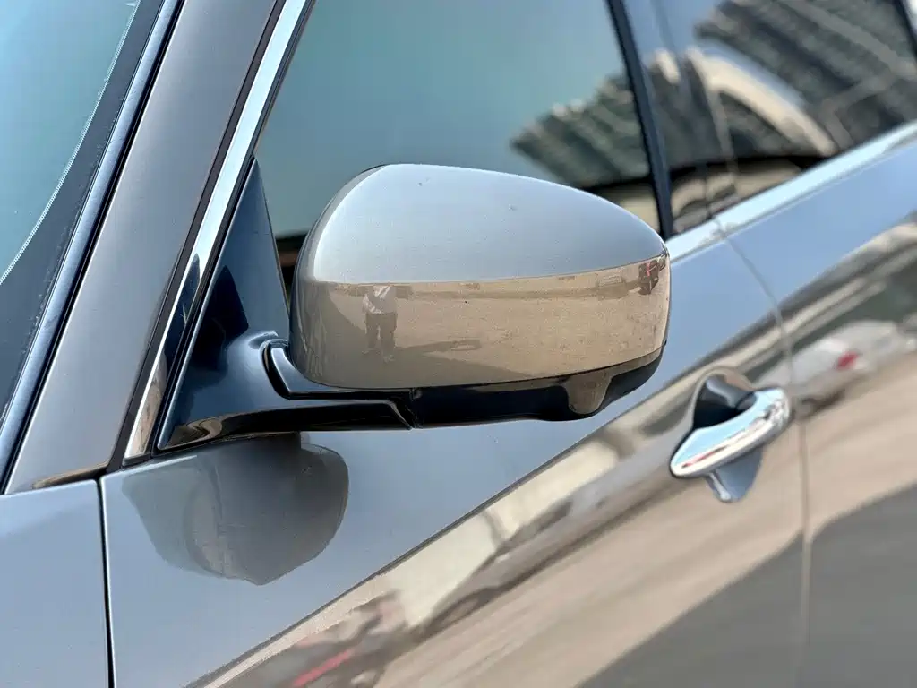 Infiniti FX — миниатюра 21