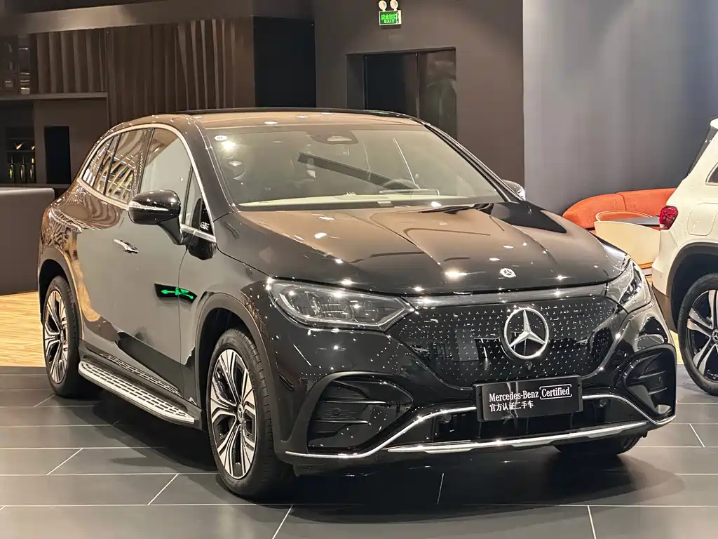 Mercedes-Benz EQE SUV — миниатюра 3