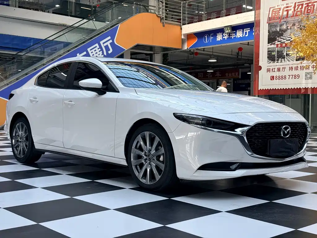 Mazda 3 Axela — миниатюра 3