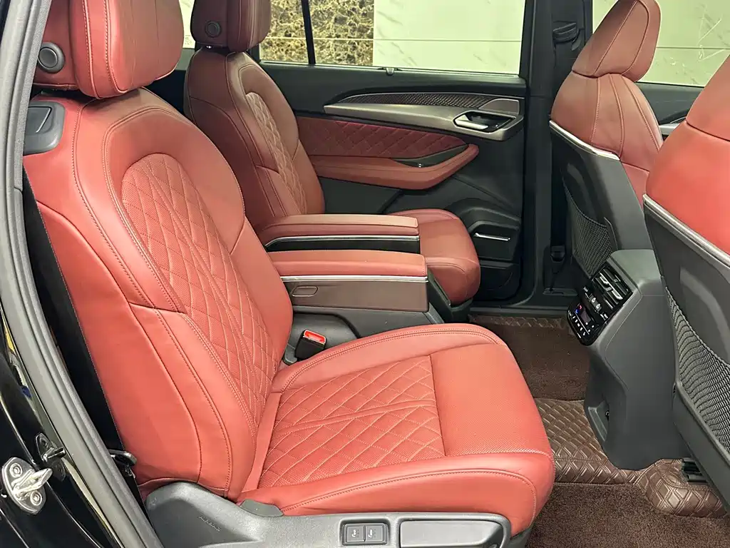 Audi Q6 — миниатюра 10