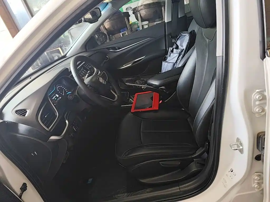 Buick Excelle — миниатюра 15