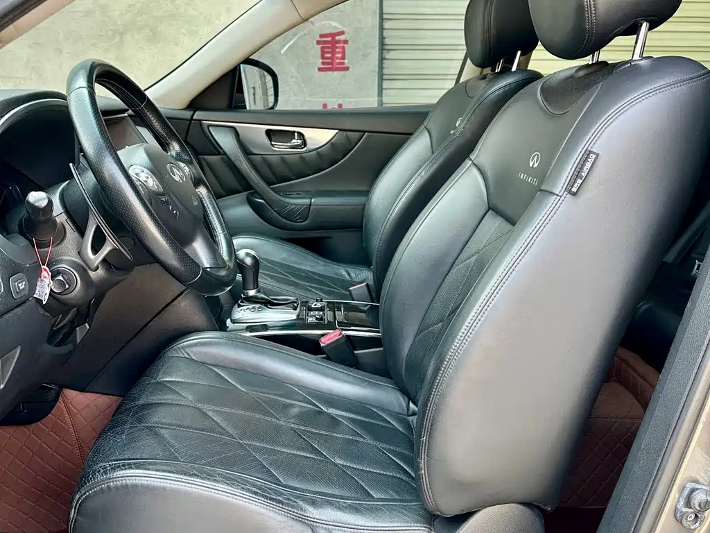 Infiniti FX — миниатюра 8