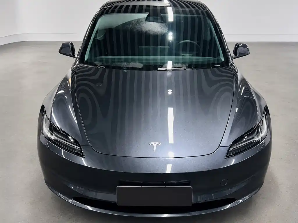 Tesla Model 3 — миниатюра 2