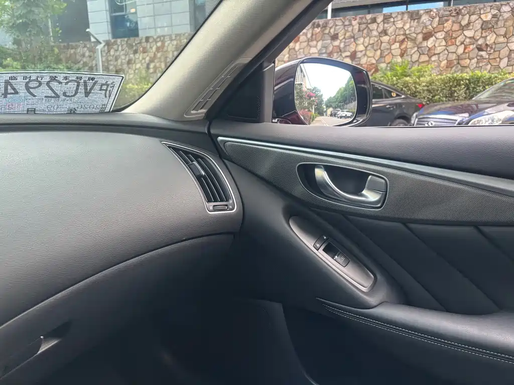 Infiniti Q50L — миниатюра 8