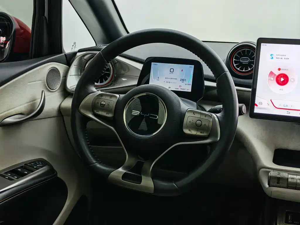 BYD Dolphin — миниатюра 13