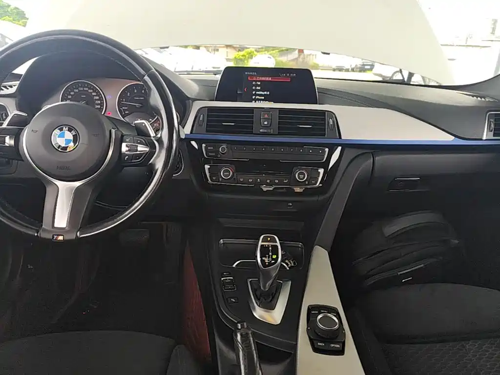 BMW 3 Series — миниатюра 13