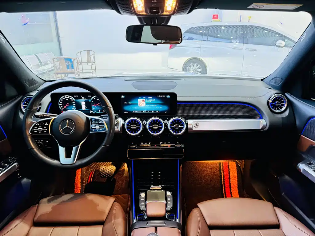 Mercedes-Benz GLB — миниатюра 10