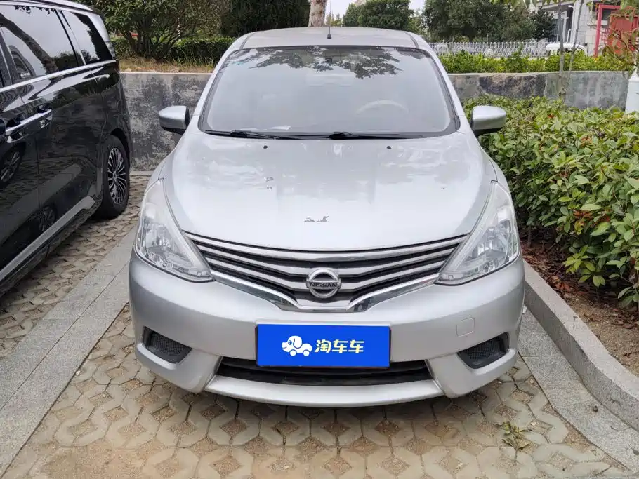 Nissan Livina — миниатюра 2