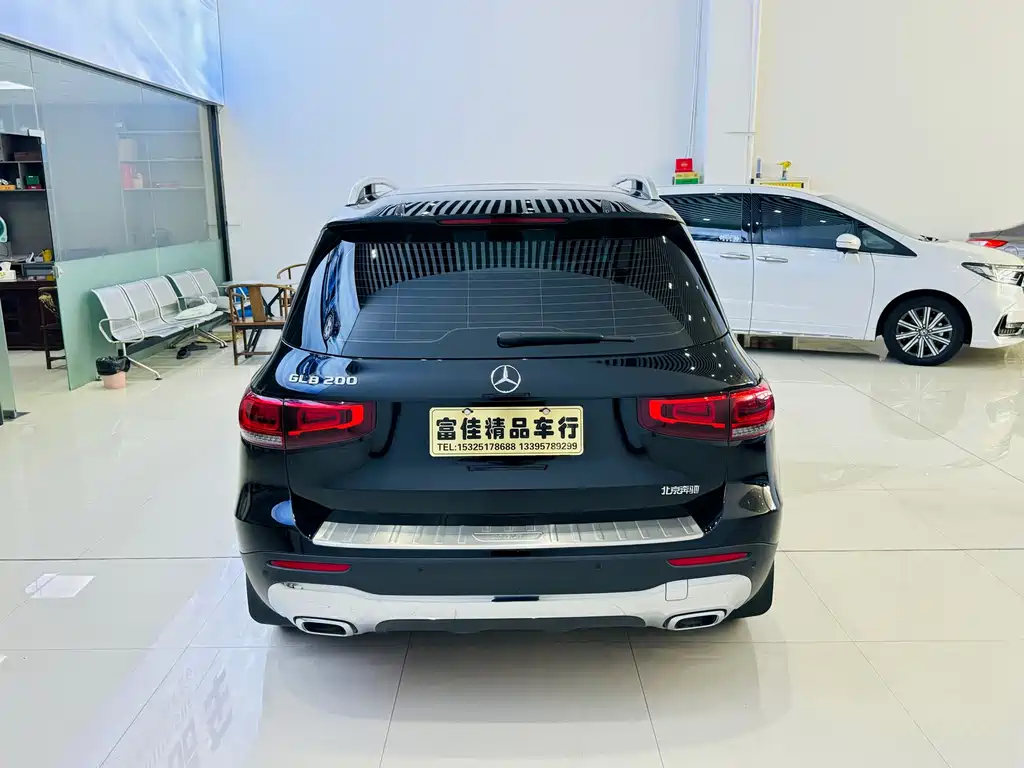 Mercedes-Benz GLB — миниатюра 4