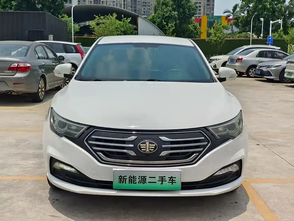 Bestune B30EV — миниатюра 2