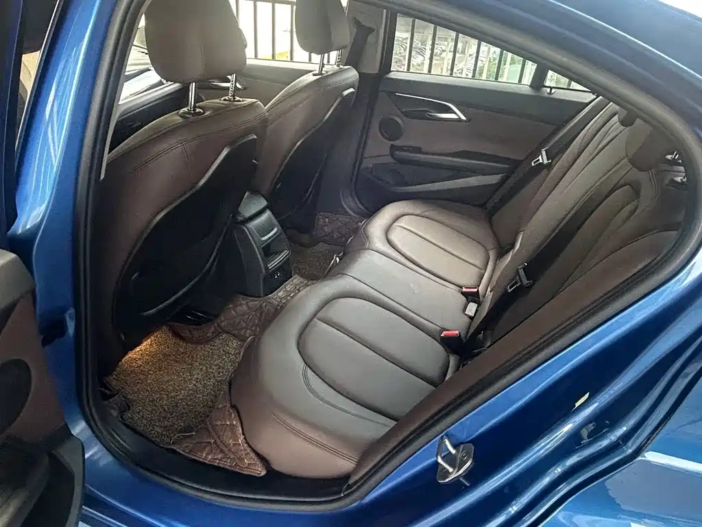 BMW 1 Series — миниатюра 6