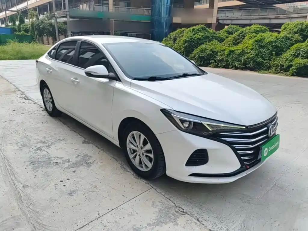 Changan Eado — миниатюра 4