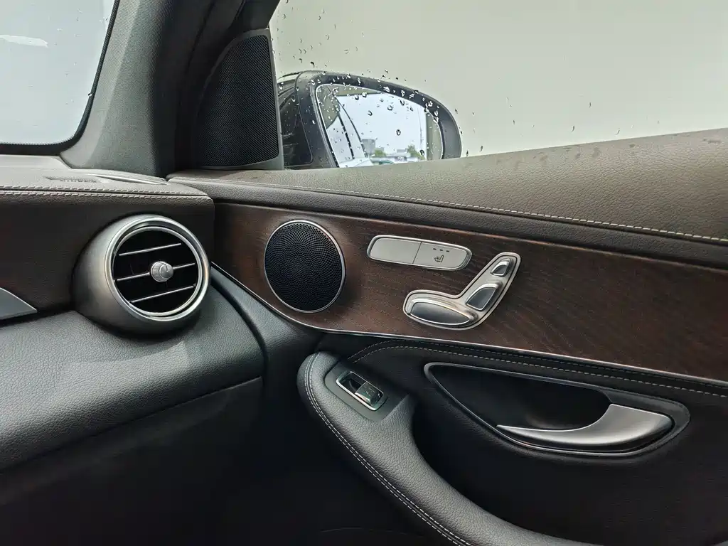 Mercedes-Benz GLC — миниатюра 16