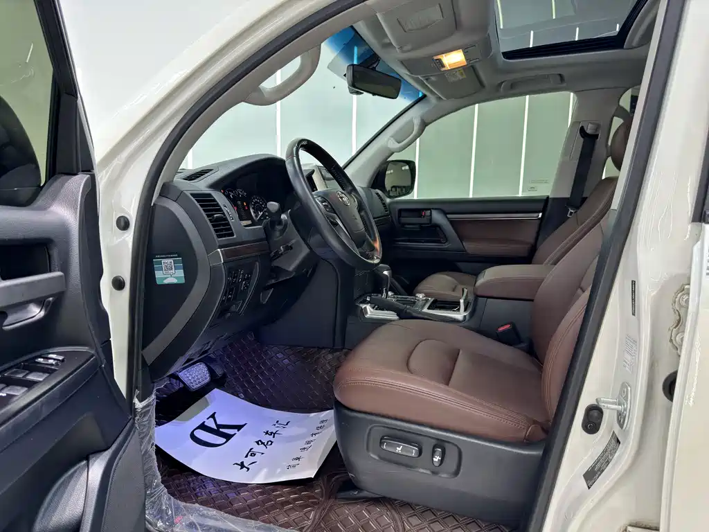 Toyota Land Cruiser — миниатюра 4