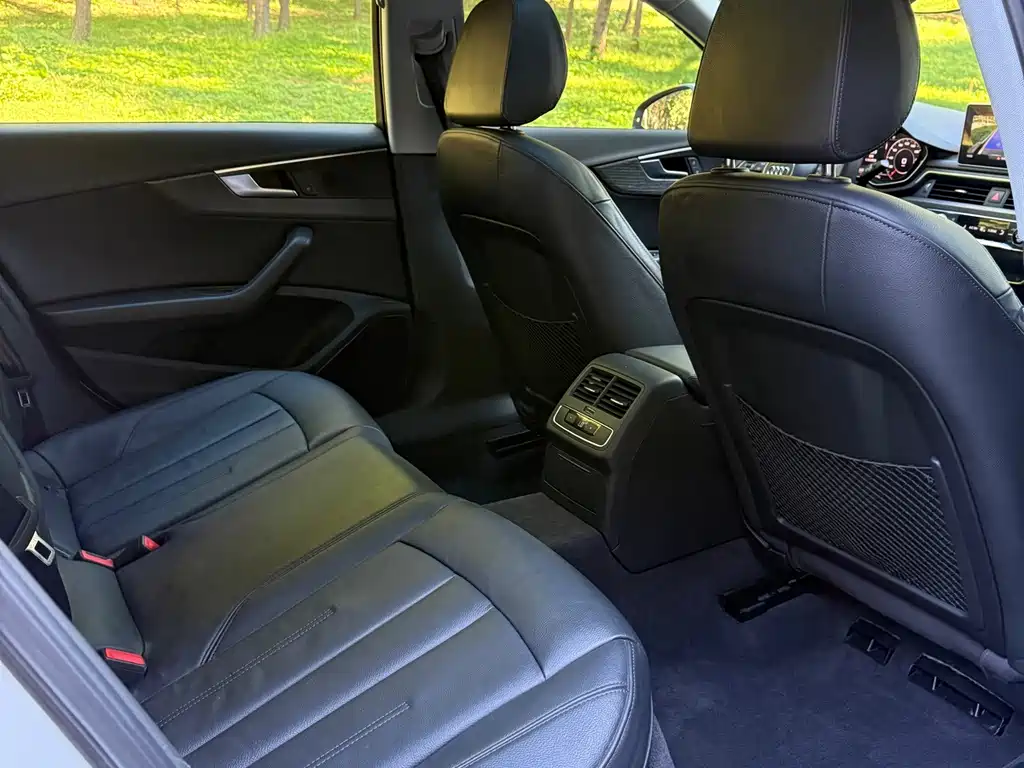 Audi A4L — миниатюра 11