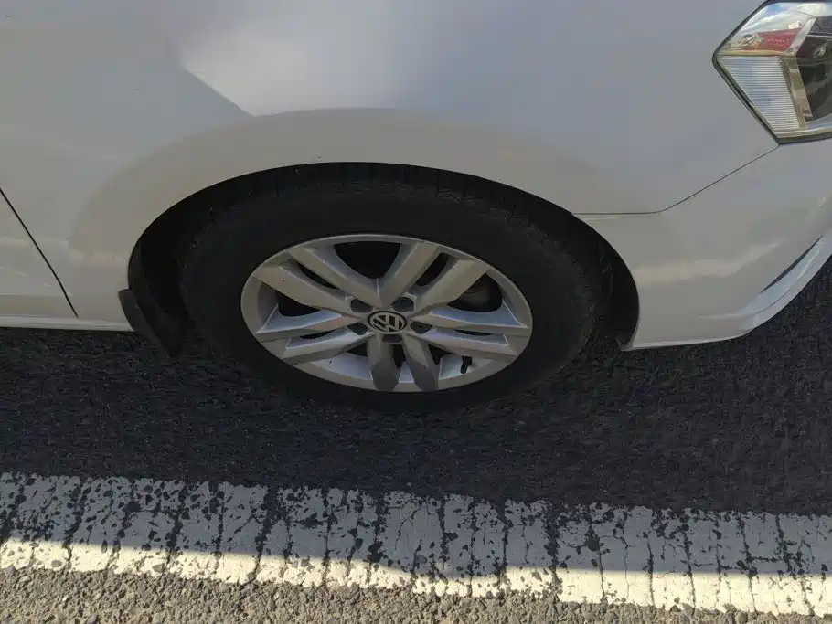 Volkswagen Jetta — миниатюра 6