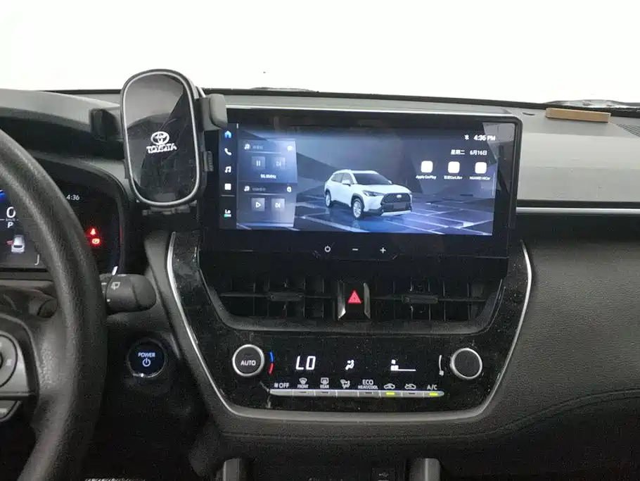 Toyota Corolla Cross — миниатюра 13