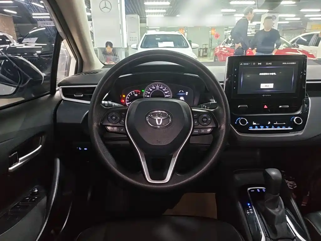 Toyota Corolla — миниатюра 11