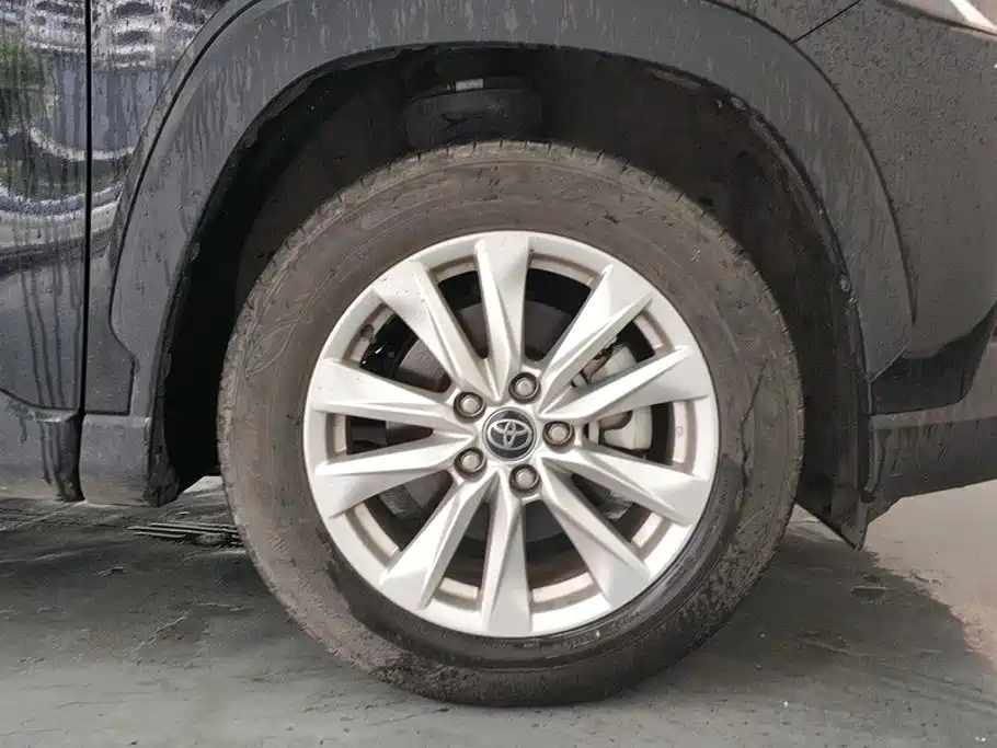 Toyota Corolla Cross — миниатюра 6