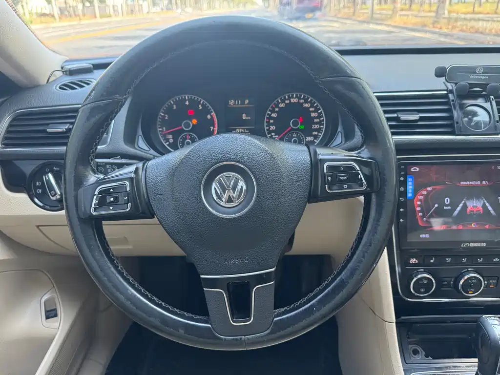Volkswagen Passat — миниатюра 12