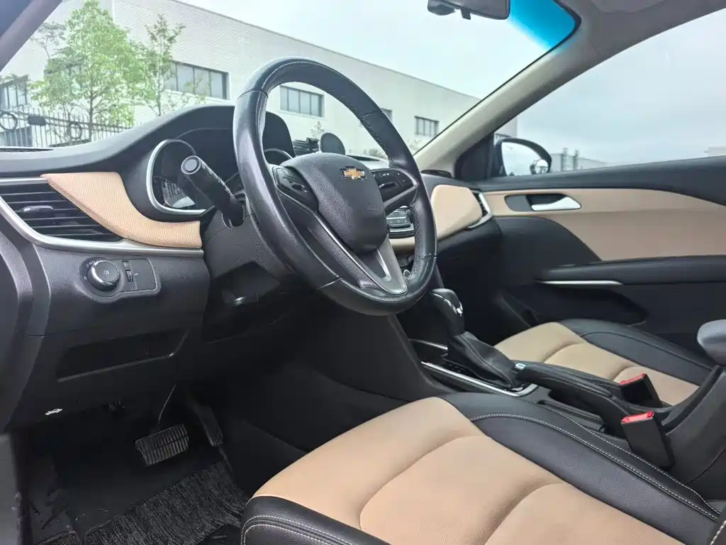 Chevrolet Monza — миниатюра 4