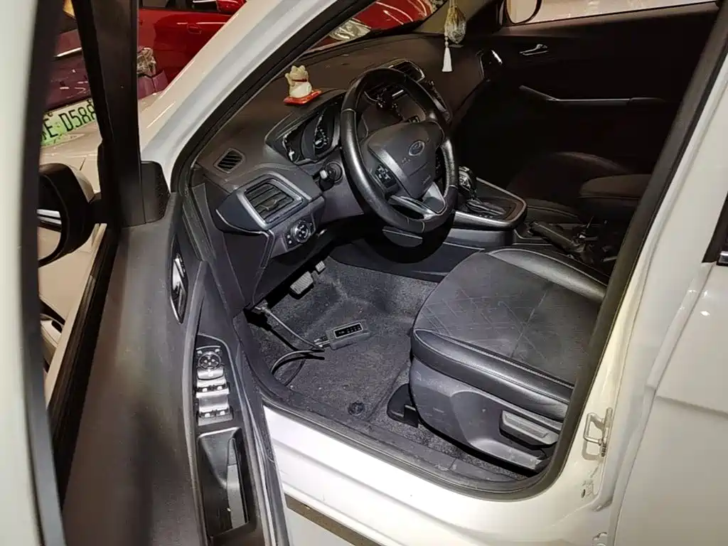 Ford Escort — миниатюра 16