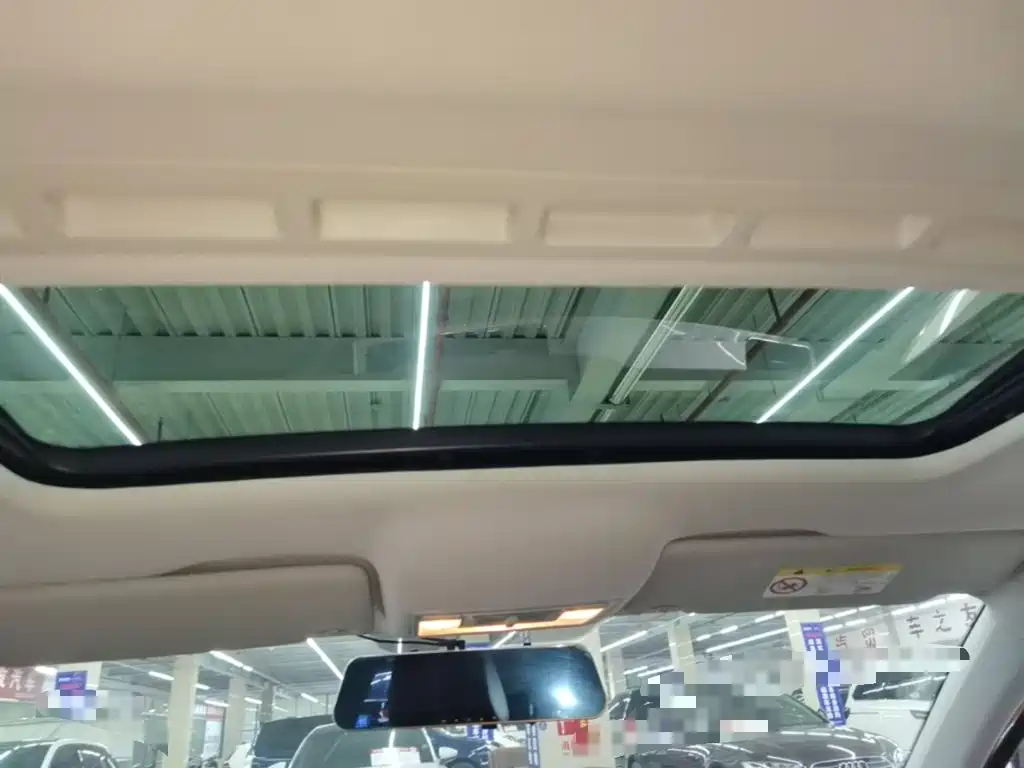 Skoda Rapid Spaceback — миниатюра 18