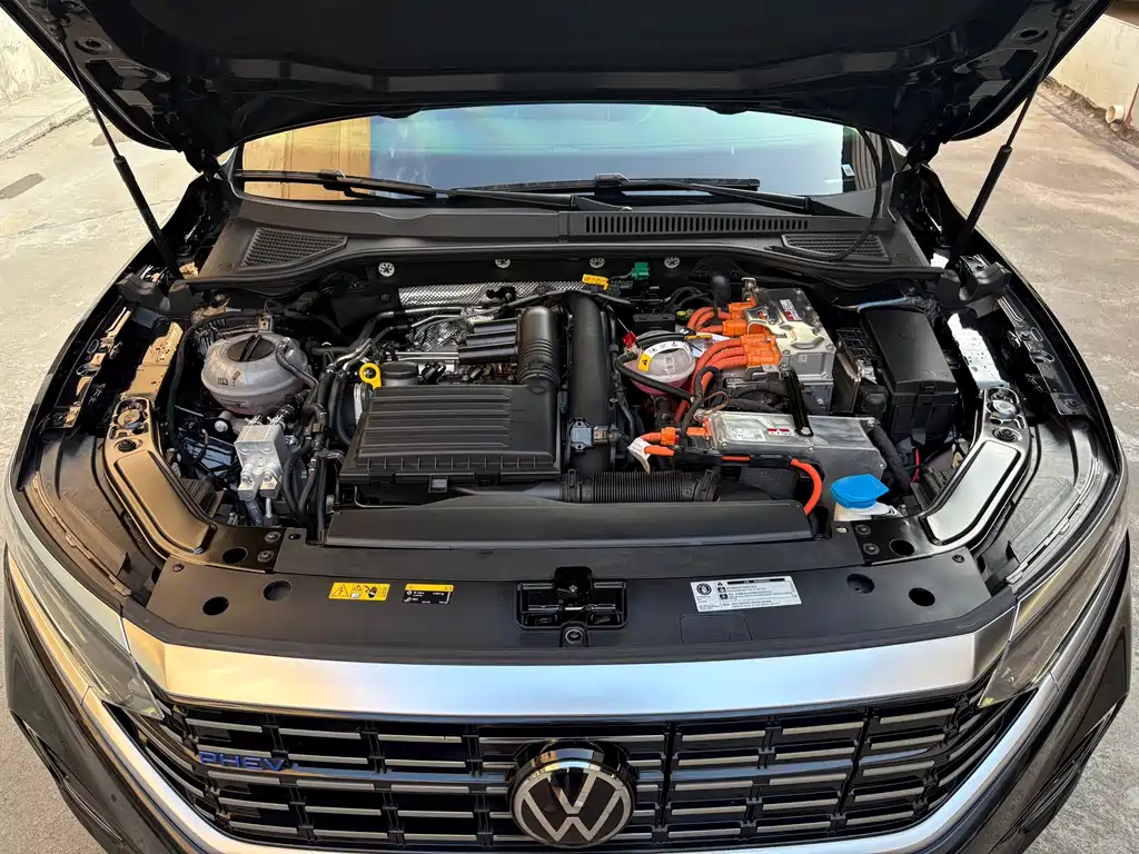 Volkswagen 帕萨特插电混动 — миниатюра 13