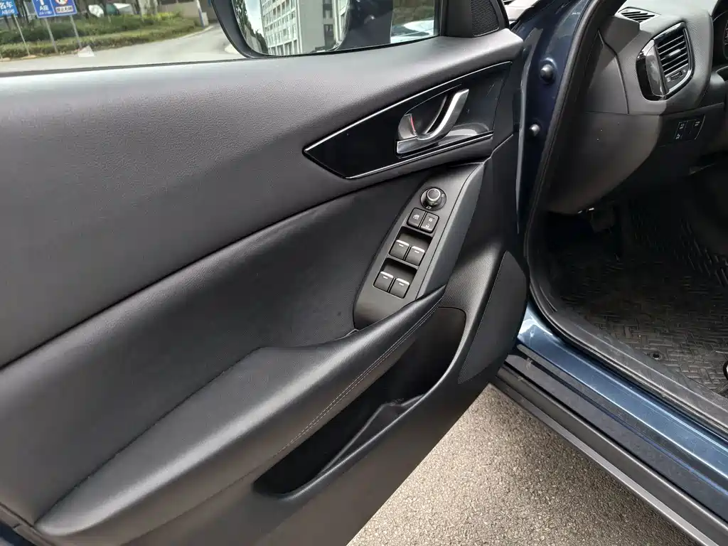 Mazda CX-4 — миниатюра 7