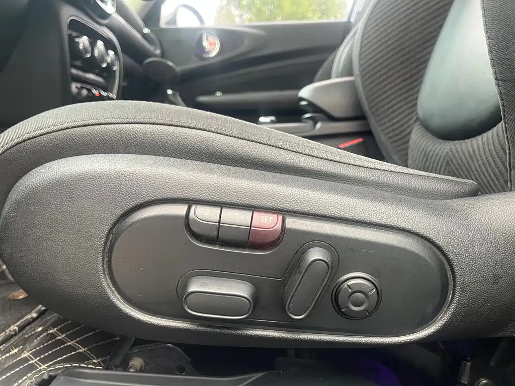 MINI Mini Clubman — миниатюра 13