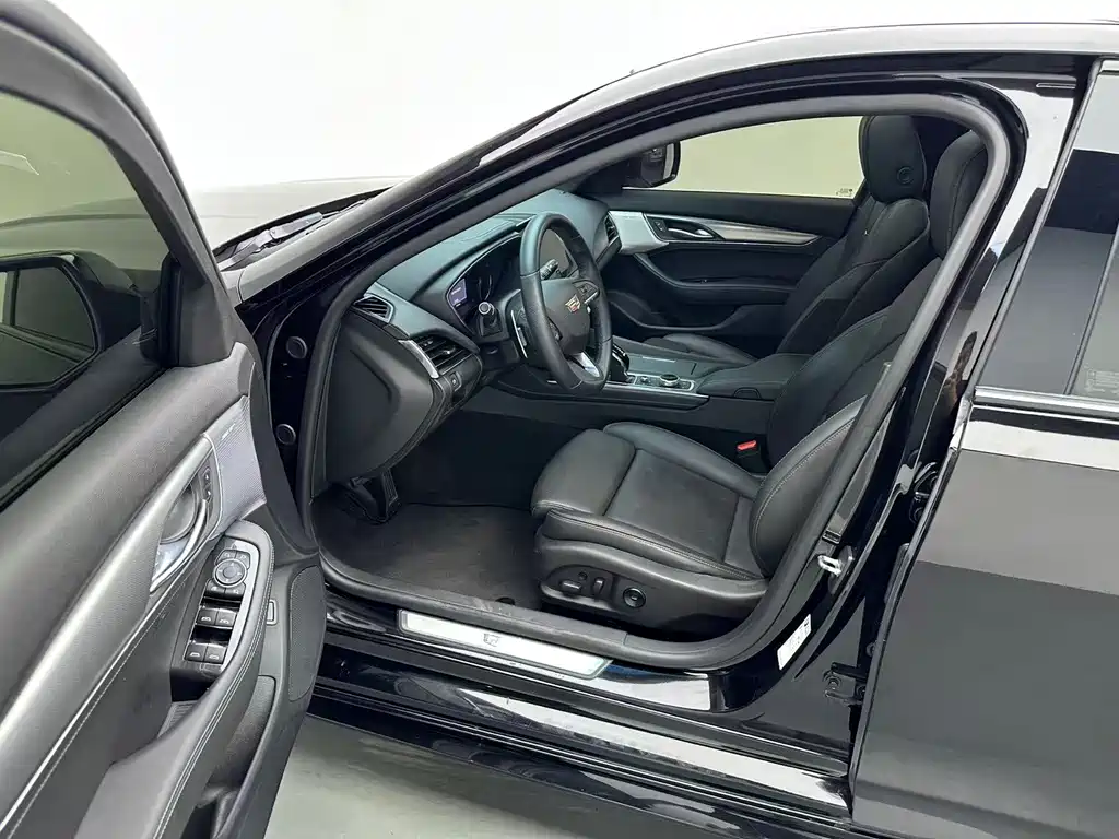 Cadillac CT5 — миниатюра 5